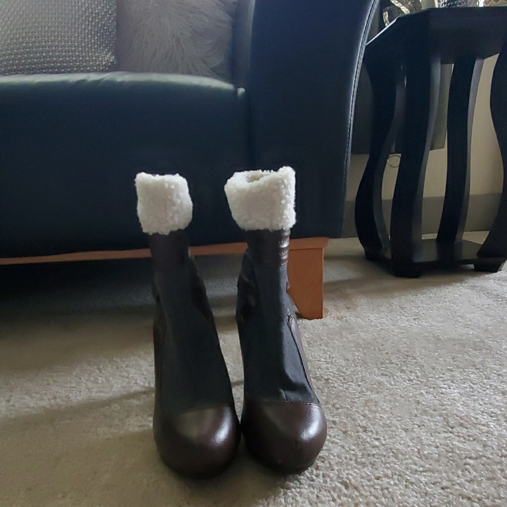 Elle bootie